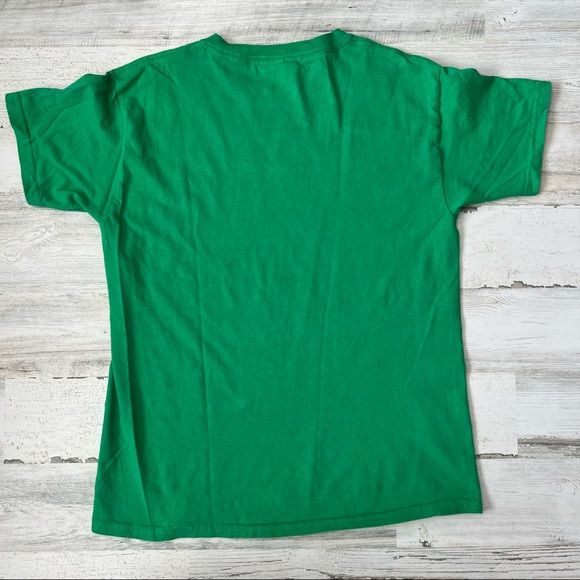 Beach please green t shirt - Picture 2 of 3